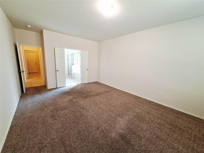 Building Photo - 525 Loma Cedro Bend