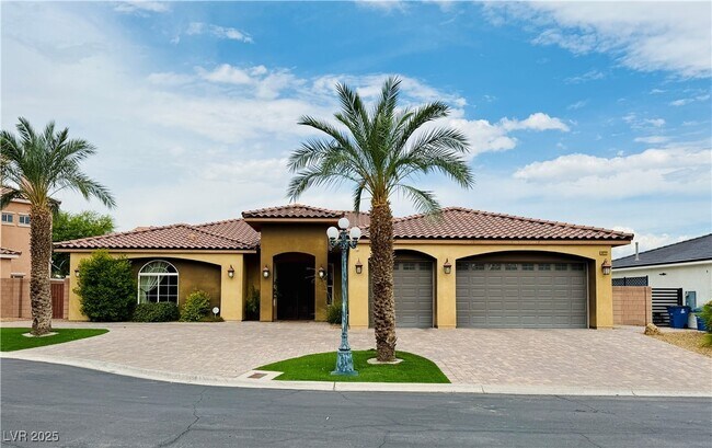 Primary Photo - 3777 Gershon Ct