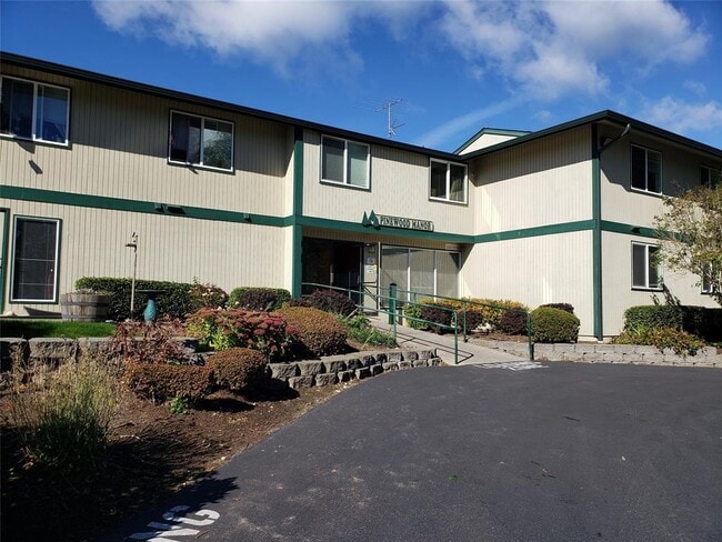 Building Photo - 280 Sylvan Way