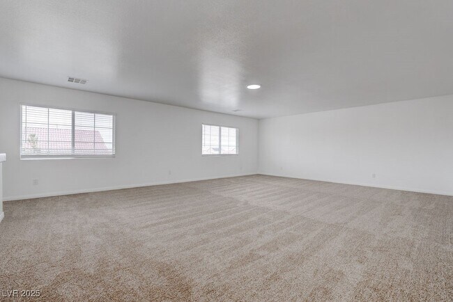 Building Photo - 6027 Gordon Creek Ave