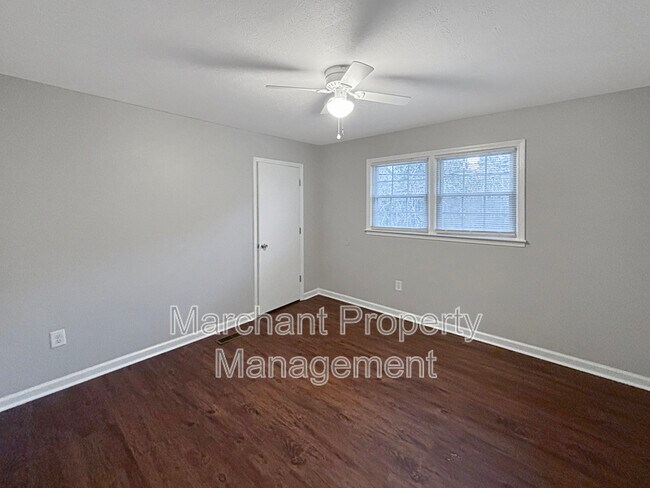 Building Photo - 87 Montague Rd