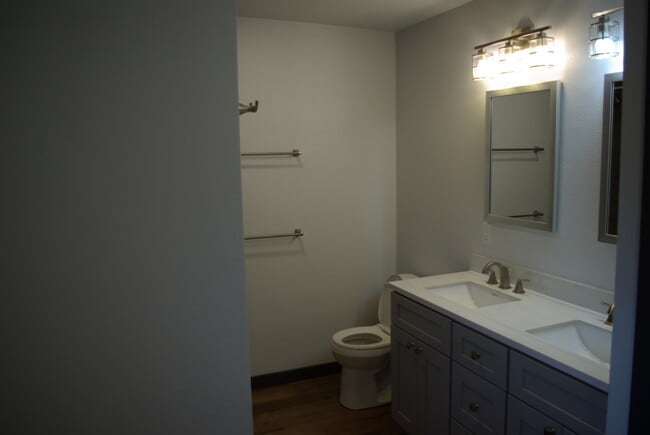 Building Photo - 520 W Buena Ventura St