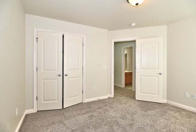 Building Photo - 18509 E 46th St