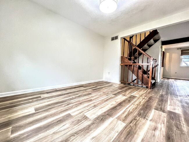 Building Photo - Spacious 3BR w/ Garage & Central AC – Near Pittsburgh Airport