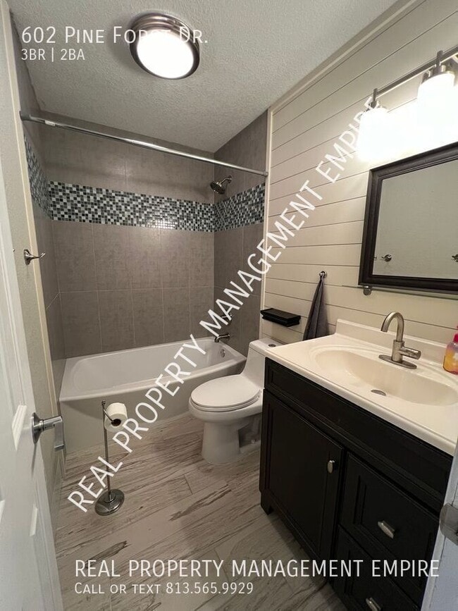 Building Photo - 602 Pine Forest Dr