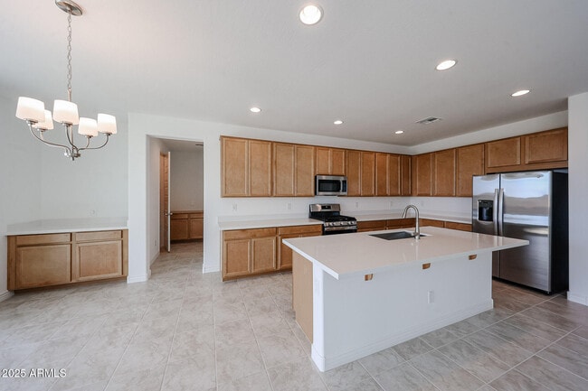 Building Photo - 14807 W Cottontail Ln