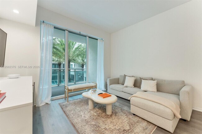 Building Photo - 951 Brickell Ave