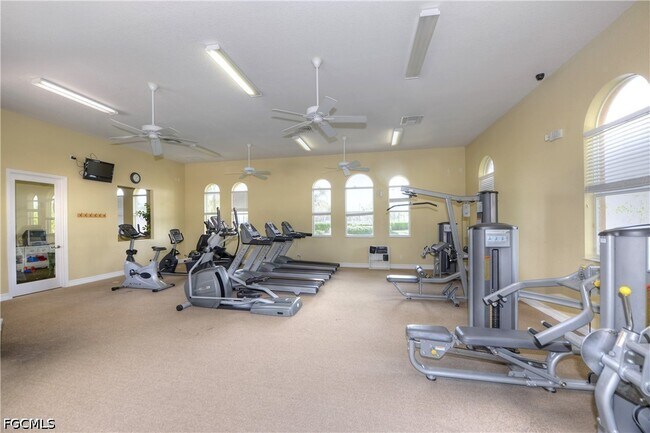 Building Photo - 2426 Laurentina Ln