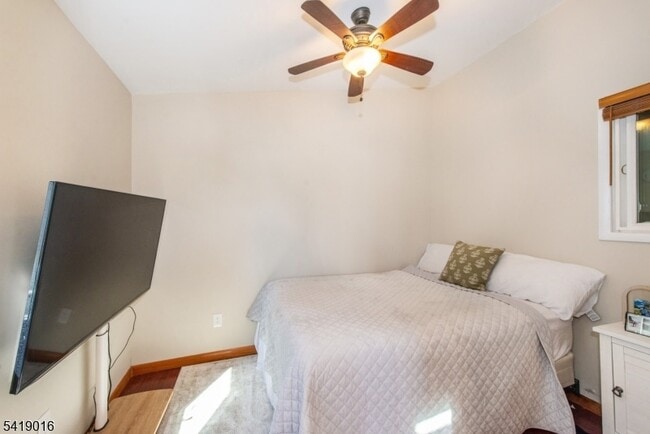 Building Photo - 25 Lake Rd