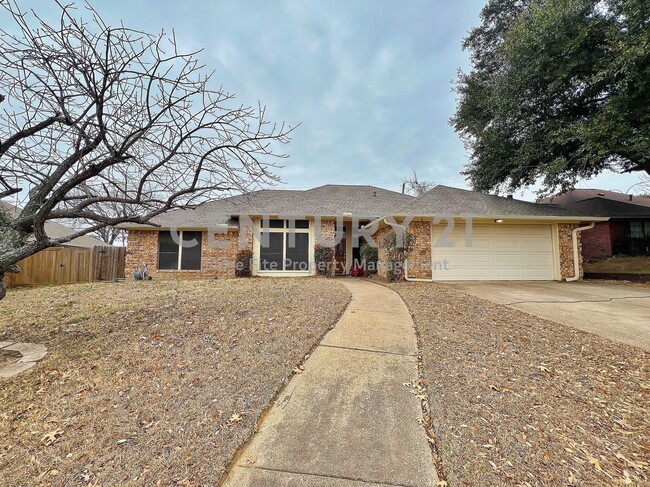 Primary Photo - Lovely 4/2/2 Located in Desirable S. Arlin...