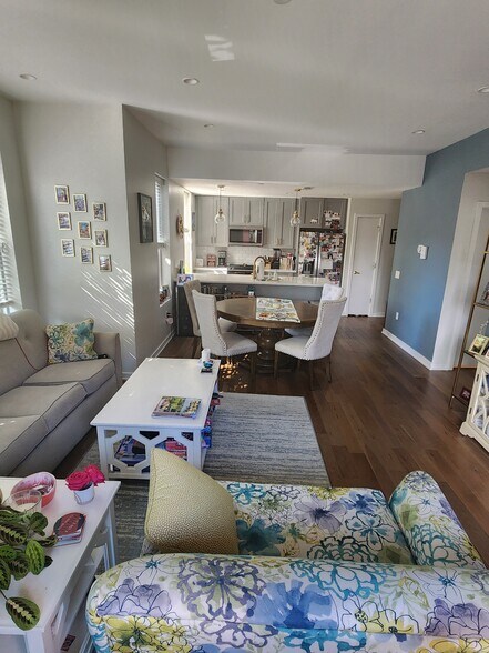 Building Photo - 1500 N American St