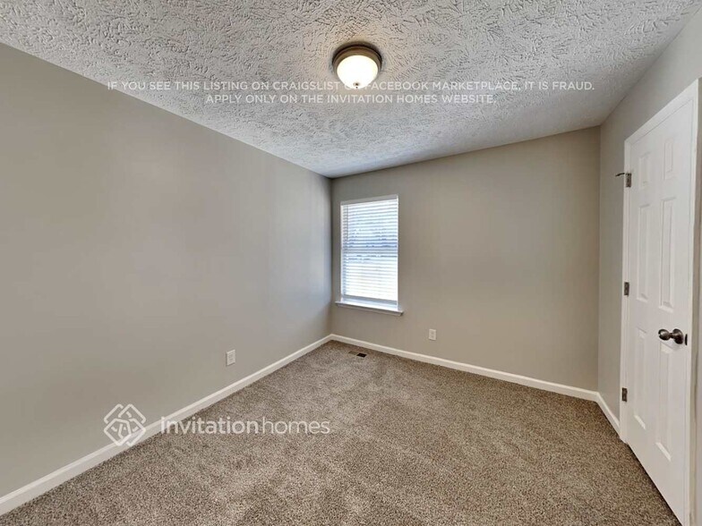 Building Photo - 1915 Venada Trail