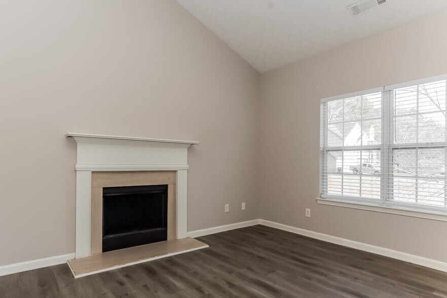 Building Photo - 1020 Trotters Farm Rd