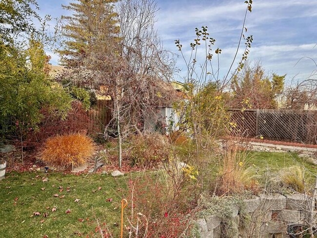 Building Photo - 148 Castlemont Dr