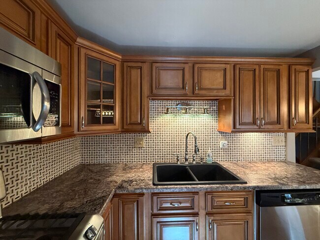 Building Photo - 2553 Hunting Ridge Trail