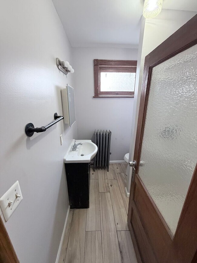 Building Photo - 659 Second St