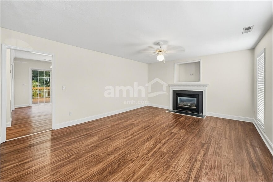 Building Photo - 4880 Manteo Ln