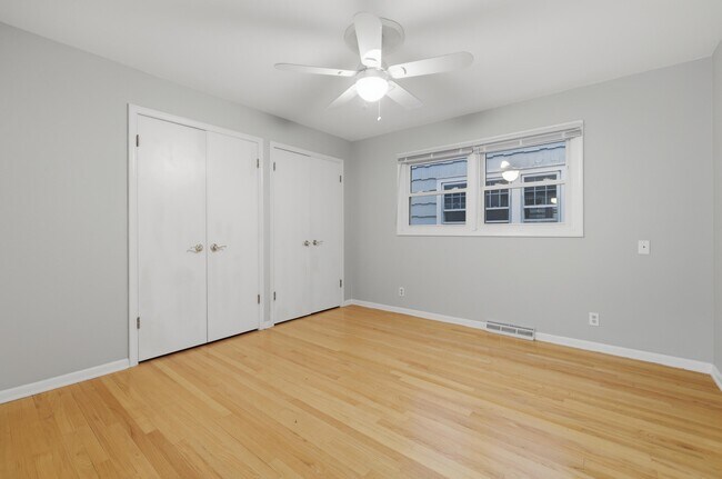 Building Photo - 4536 N Larkin St