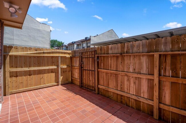 Building Photo - 2501 Bering Dr