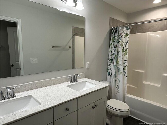 Building Photo - 5717 Pondhaven Dr