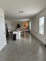 Building Photo - 4618 Raintree Ridge Rd