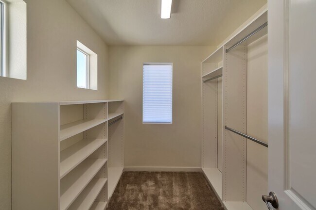 Building Photo - 9679 Albion Ln