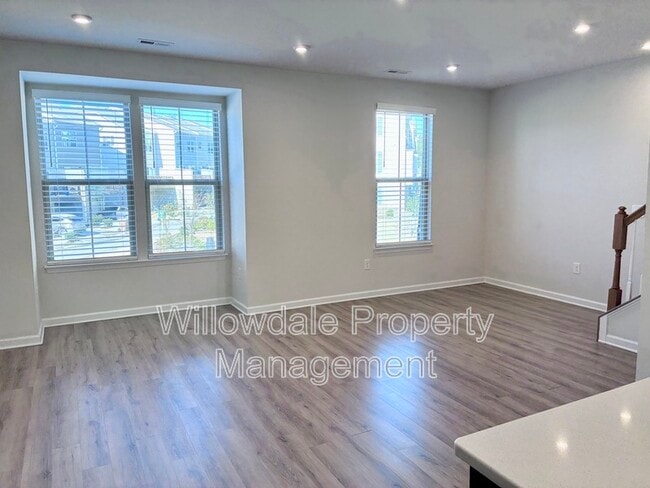 Building Photo - 812 Channing Park Cir