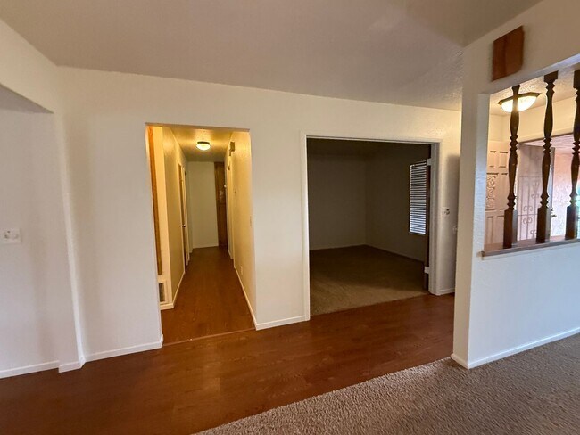 Building Photo - Victorville- Spring Valley Lake, 3 Bedrooms 2 bathrooms, New Paint