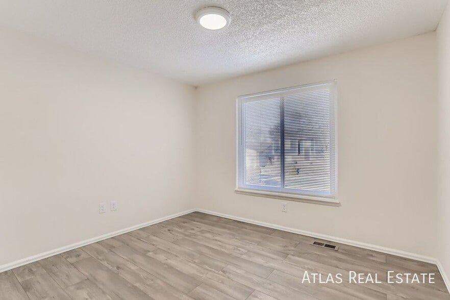 Building Photo - 3973 S Bahama St