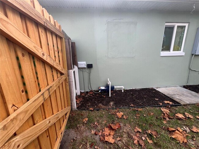 Building Photo - 5398 27th Ave N