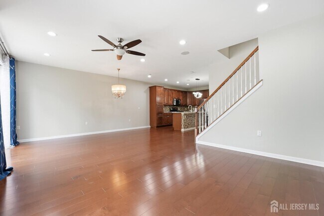Building Photo - 105 Pearce Ln