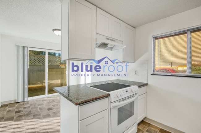 Building Photo - 14904 SE Arista Dr