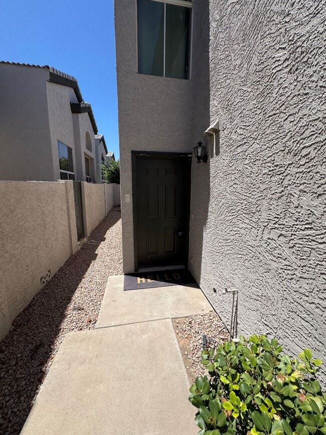 Building Photo - 3 Bedroom - 2.5 Bath - 1395 Sq. Ft. Home f...