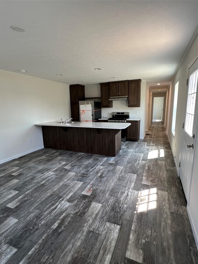 Building Photo - 985 NY-17M