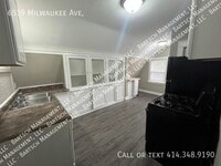 Building Photo - 6519 Milwaukee Ave