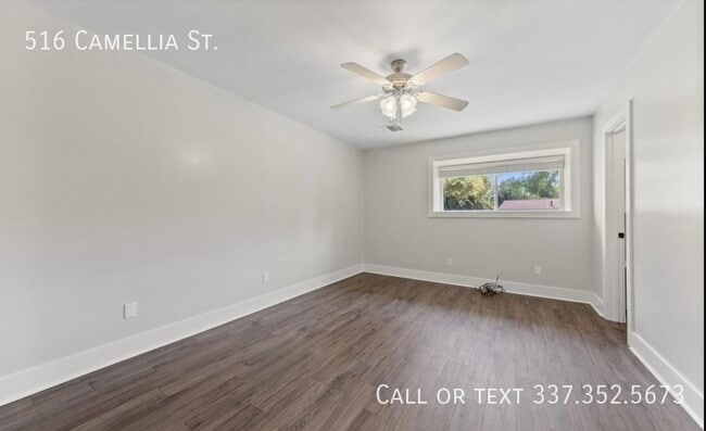 Building Photo - 516 Camellia Dr