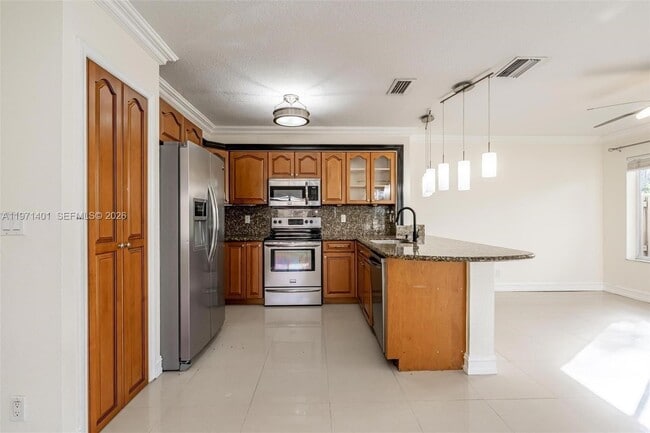 Building Photo - 11191 SW 17th Manor