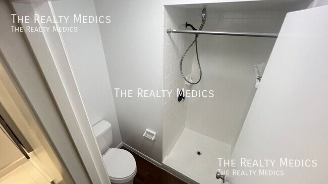 Building Photo - 1984 Agora Cir SE