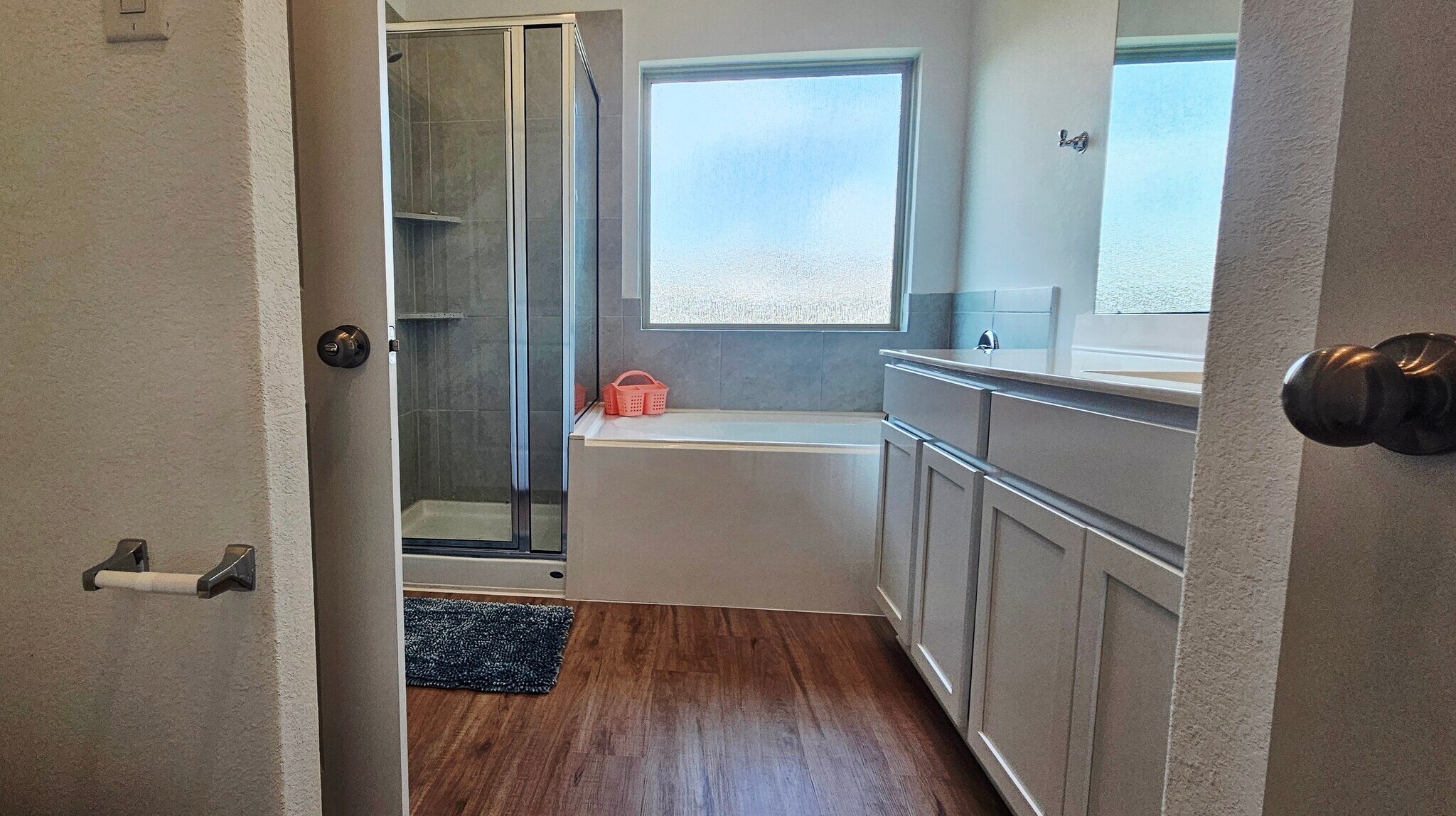 MastBath - 19308 Via Vinovo Ct