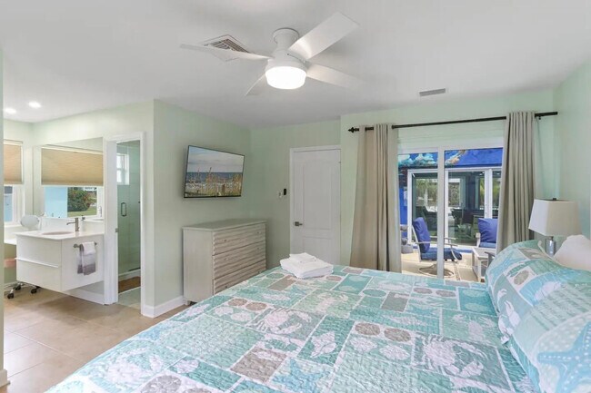 Building Photo - 608 Malabar Ave