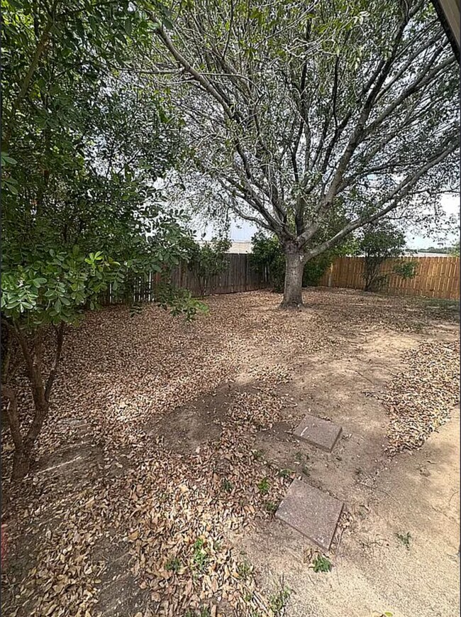 Building Photo - 9711 Chelsea Cir