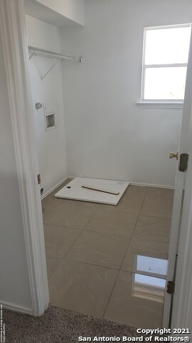 Building Photo - 4311 Lakeway Dr