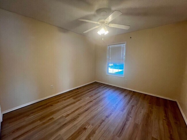 Building Photo - 2403 87th St