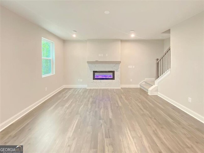 Building Photo - 441 Broadstone Blvd