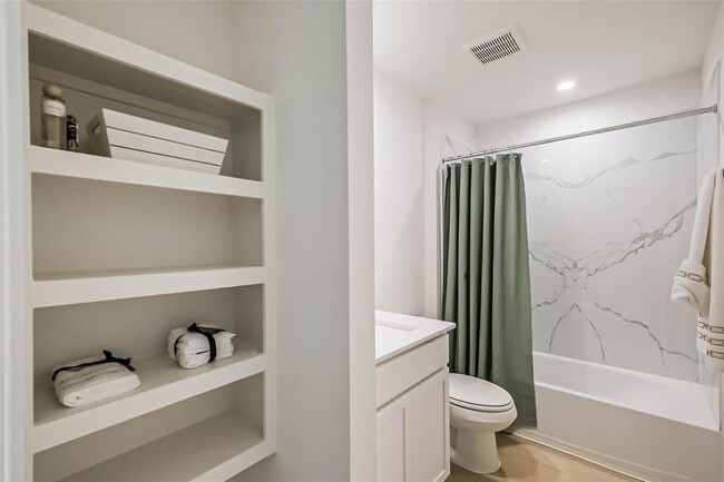 Building Photo - 30702 CASTLE COVE Dr