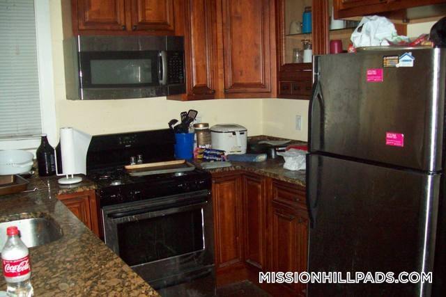 Building Photo - 717 Parker St