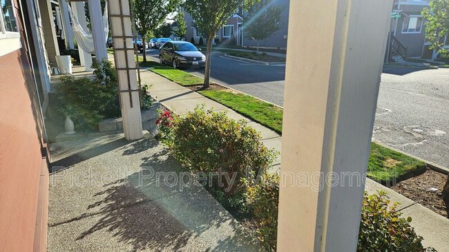 Building Photo - 1032 Magnuson Way