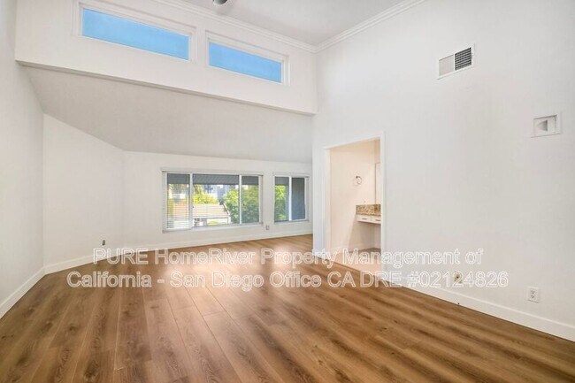 Building Photo - 2415 La Costa Ave