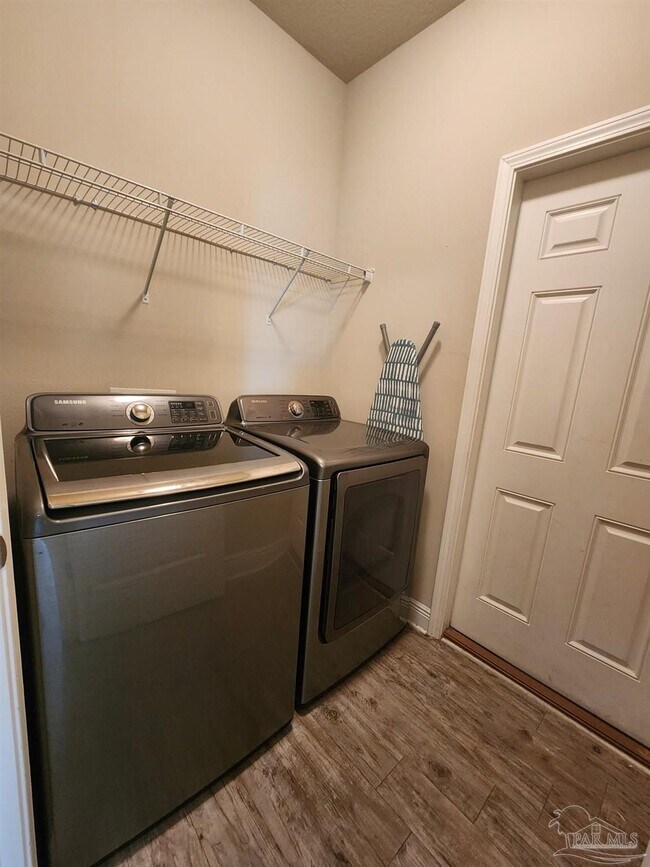 Building Photo - 8609 Bucklebury Dr