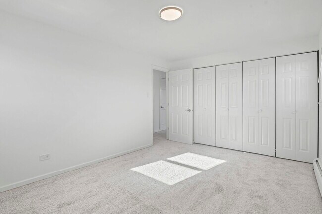 Building Photo - 917 S 8th Ave